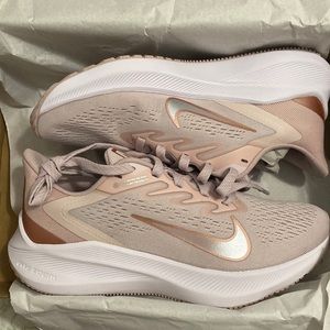 Women’s nike running shoes